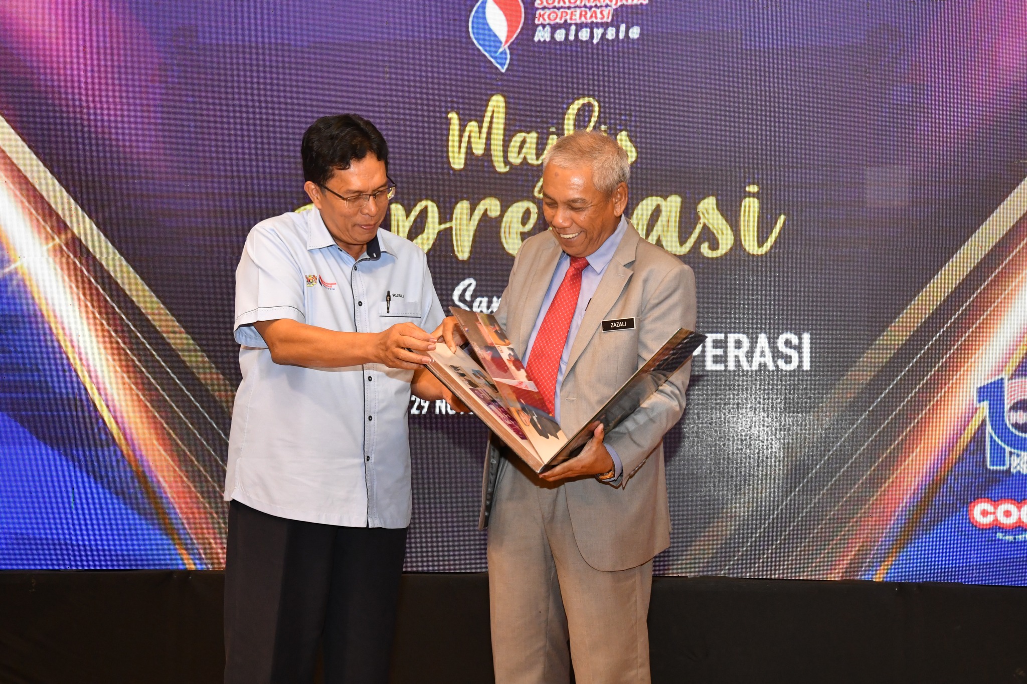 6256812074333489 6194056881404972644 n