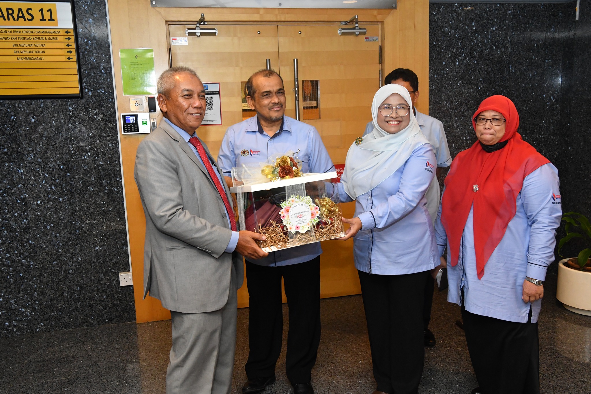 6256795141001849 1616677290479646335 n