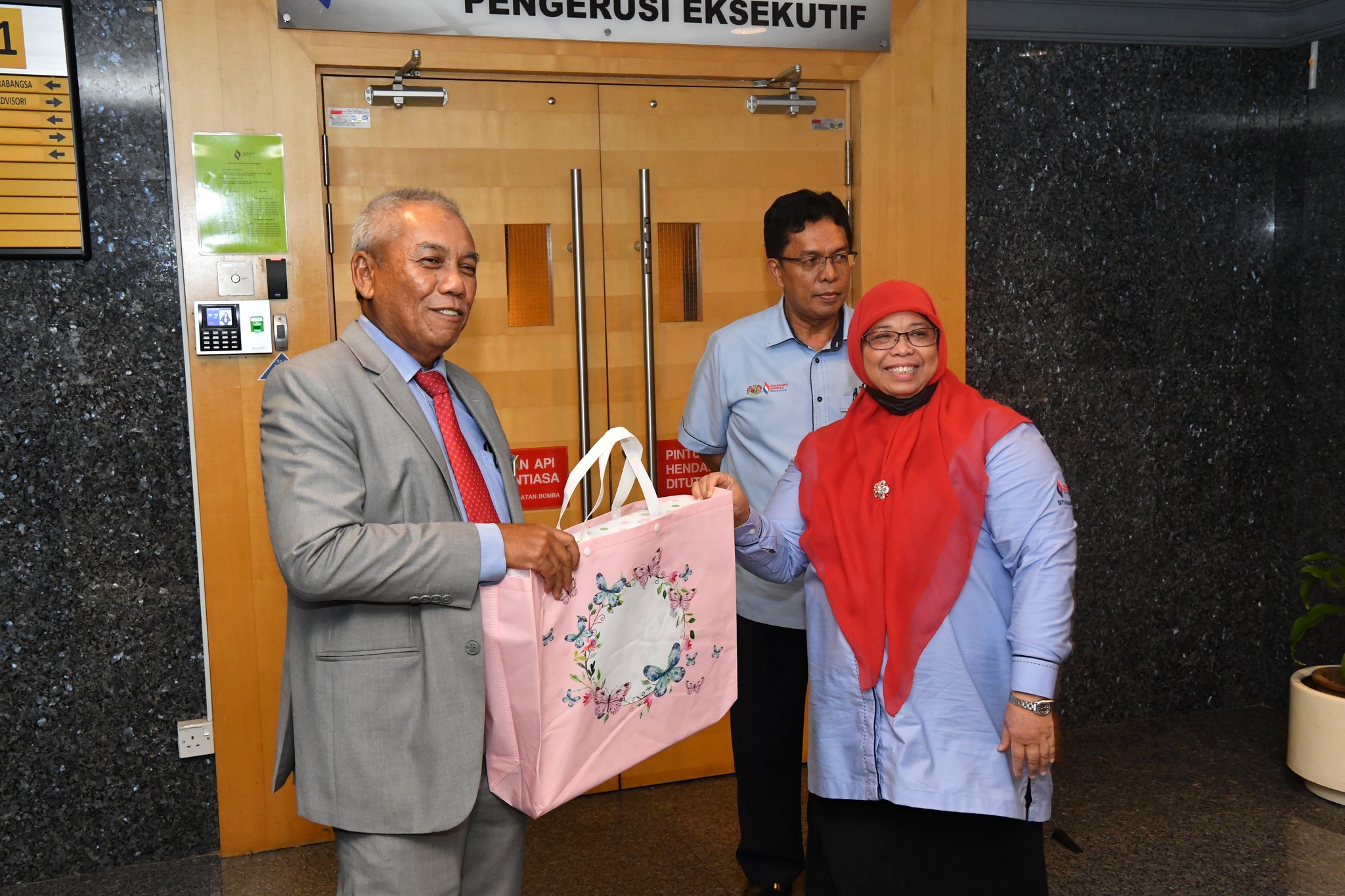 6256795541001809 903221229297566322 n